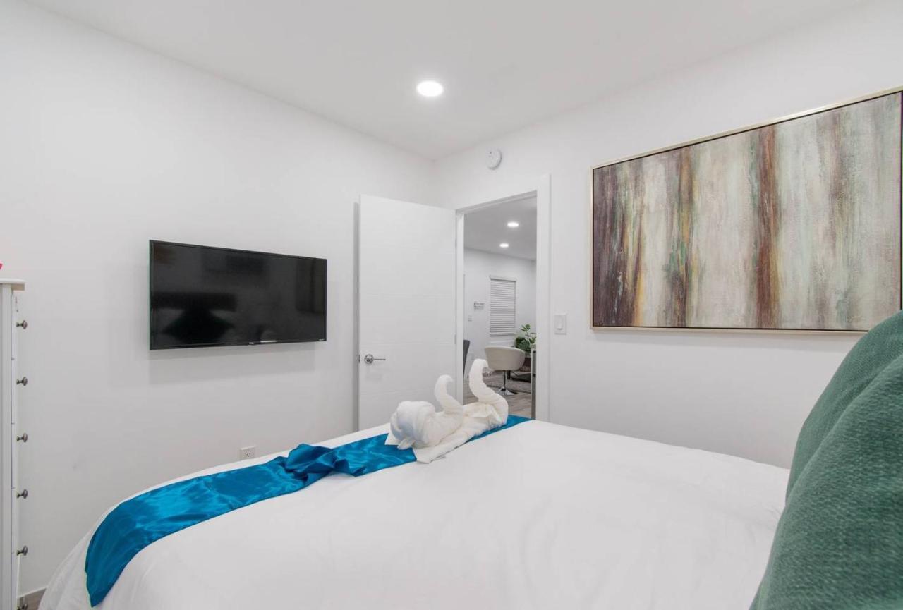 Newly Renovated 1 Bedroom Apt Designer Unit # 3 Dania Beach Luaran gambar